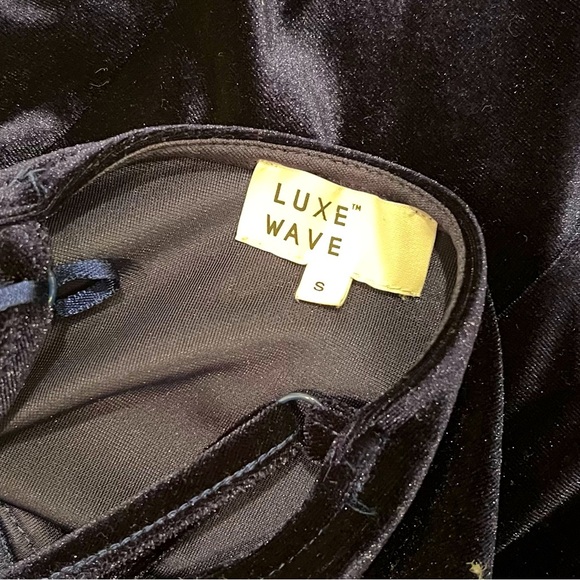 NWOT SHOWPO LOVING BLIND VELVET NAVY BLUE MIDI DRESS WITH SLIT SIZE SMALL - Picture 9 of 9